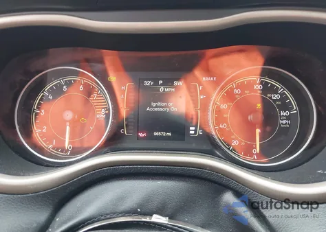 2017 Jeep Cherokee Latitude 4X4 z USA, uszkodzony, nr VIN 1C4PJMCSXHW590748